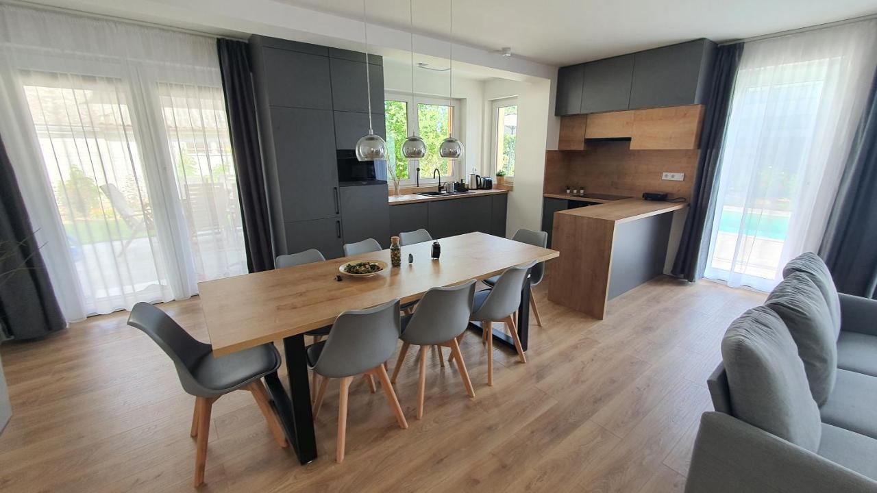 Velence Lakeside Pool House Eksteriør bilde